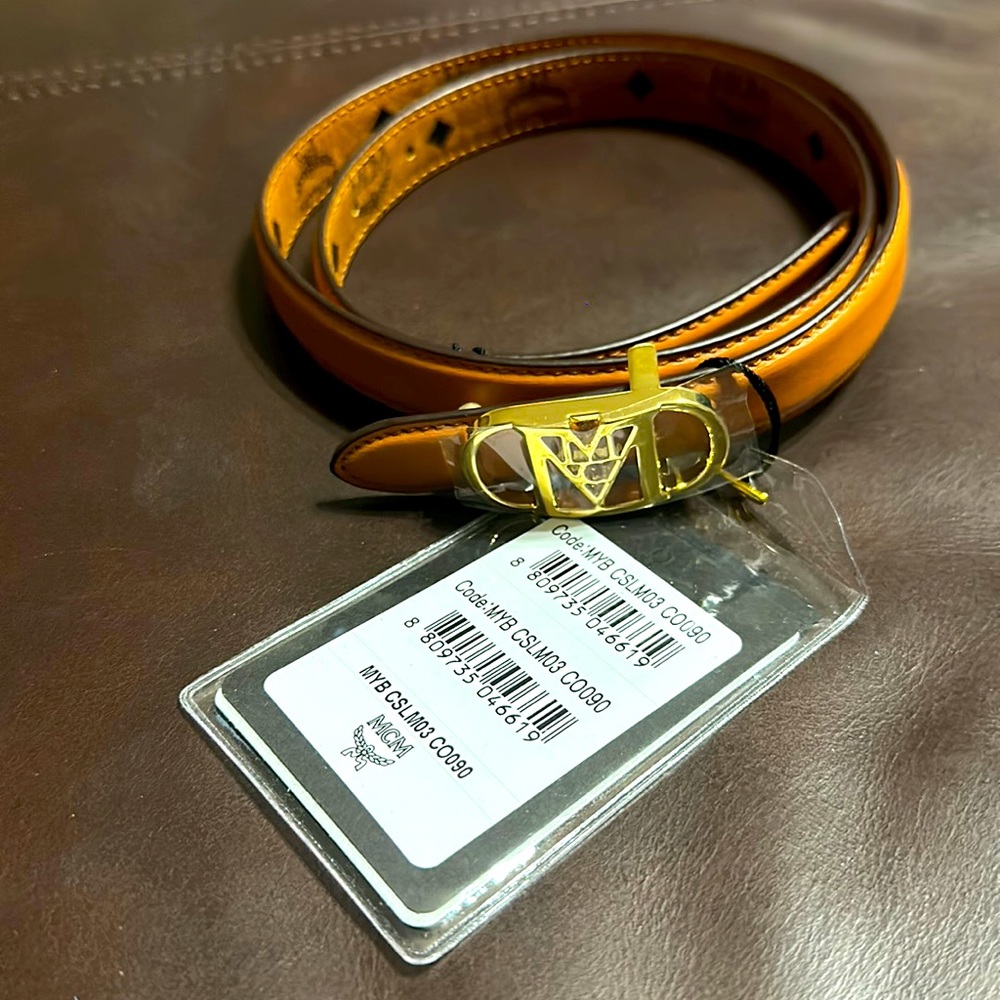 Reversible MCM belt